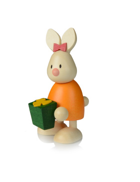 Kaninchen Emma mit Geschenk
