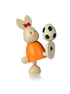 Kaninchen Emma mit Fußball