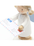 Engel mit Brief an den Weihnachtsmann