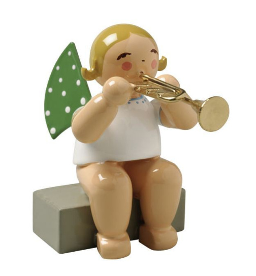 Engel mit Trompete sitzend blondes Haar