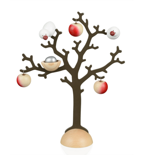 Baum mit Äpfeln, Vögeln und Nest mit Ei