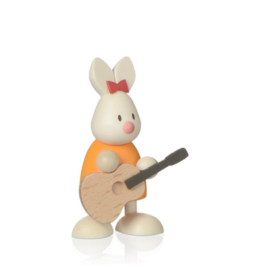 Kaninchen Emma mit Gitarre